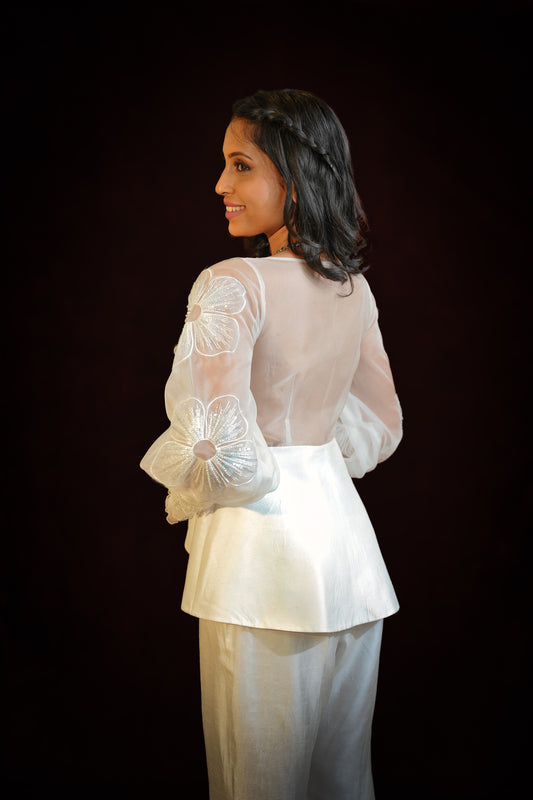 जashn White cord-set