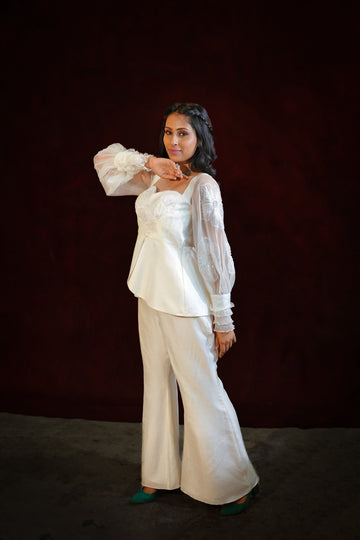 जashn White cord-set