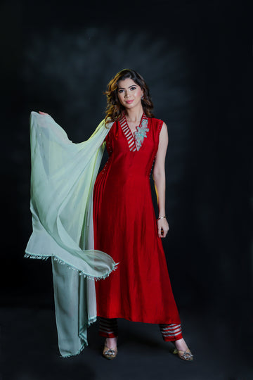 Red pleated dress set with dupatta
