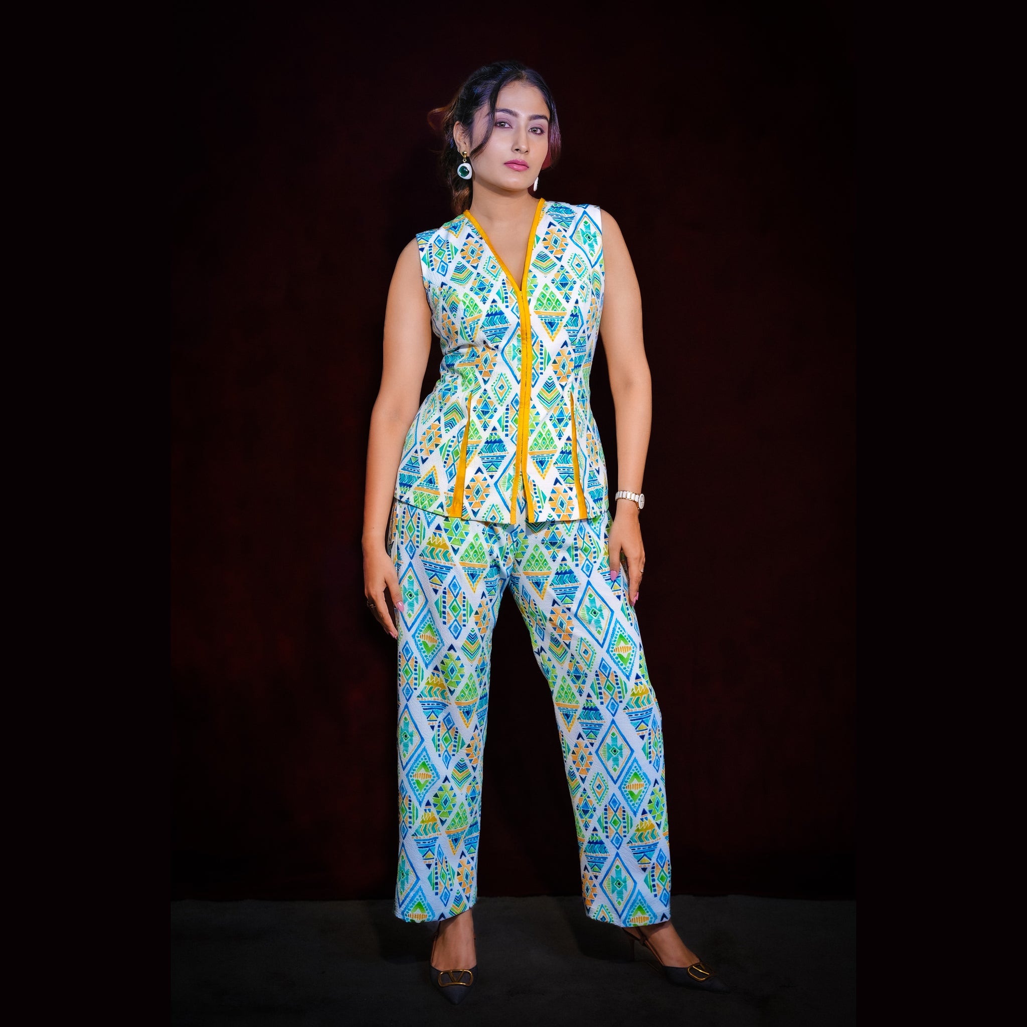 जashn vibrant geometric printed co-rd set